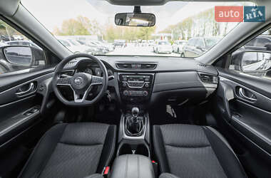Позашляховик / Кросовер Nissan X-Trail 2021 в 