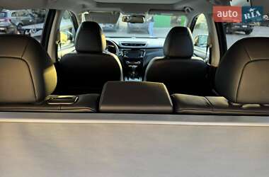 Внедорожник / Кроссовер Nissan X-Trail 2015 в 