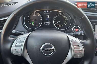 Внедорожник / Кроссовер Nissan X-Trail 2015 в 