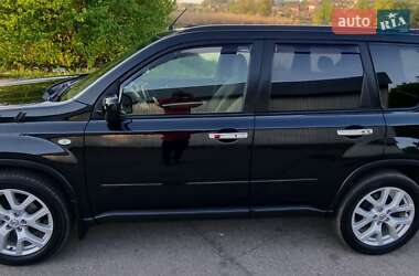 Позашляховик / Кросовер Nissan X-Trail 2012 в 