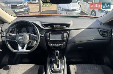Позашляховик / Кросовер Nissan X-Trail 2019 в 
