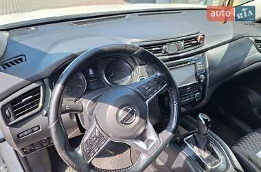 Позашляховик / Кросовер Nissan X-Trail 2018 в 