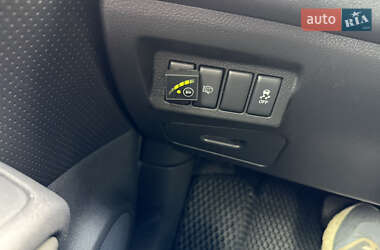 Внедорожник / Кроссовер Nissan X-Trail 2012 в 