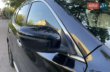Позашляховик / Кросовер Nissan X-Trail 2021 в 