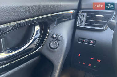 Позашляховик / Кросовер Nissan X-Trail 2021 в 