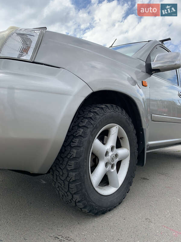 Позашляховик / Кросовер Nissan X-Trail 2002 в Харкові