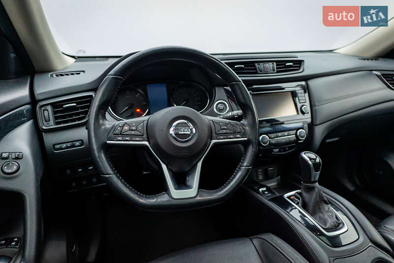 Внедорожник / Кроссовер Nissan X-Trail 2019 в Киеве