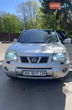 Внедорожник / Кроссовер Nissan X-Trail 2006 в 