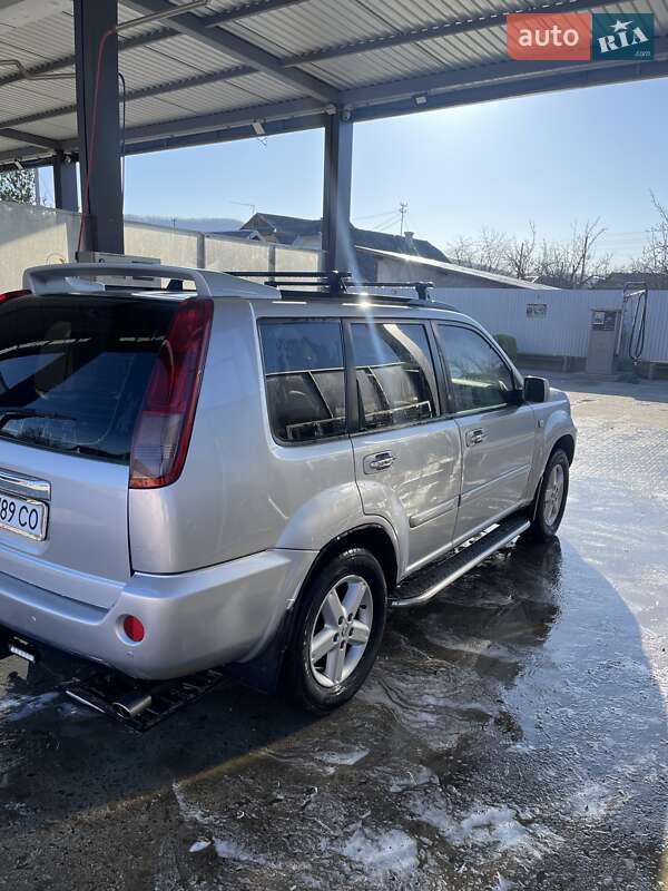Внедорожник / Кроссовер Nissan X-Trail 2005 в Косове