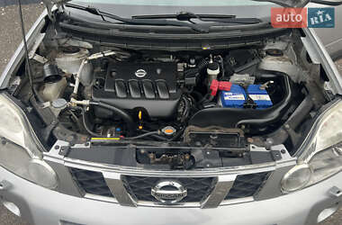Позашляховик / Кросовер Nissan X-Trail 2010 в 