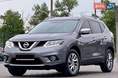 Внедорожник / Кроссовер Nissan X-Trail 2014 в 