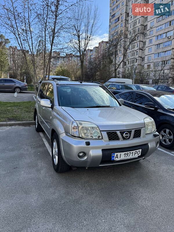 Внедорожник / Кроссовер Nissan X-Trail 2007 в 