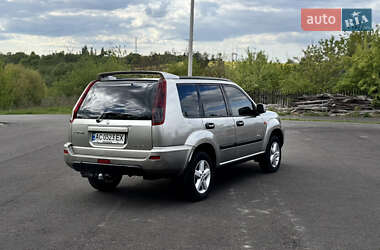 Внедорожник / Кроссовер Nissan X-Trail 2003 в 