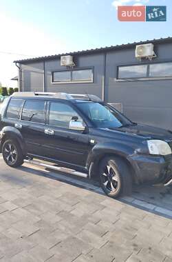 Позашляховик / Кросовер Nissan X-Trail 2005 в 