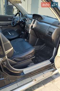 Позашляховик / Кросовер Nissan X-Trail 2005 в 