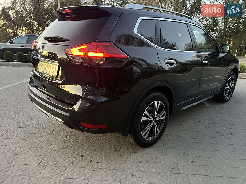 Внедорожник / Кроссовер Nissan X-Trail 2017 в Львове