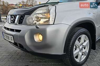 Позашляховик / Кросовер Nissan X-Trail 2010 в 