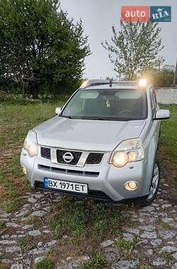 Позашляховик / Кросовер Nissan X-Trail 2011 в 