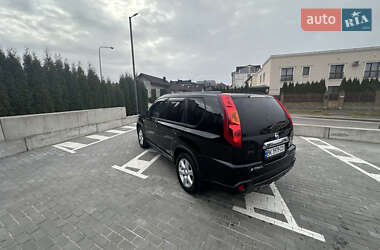 Позашляховик / Кросовер Nissan X-Trail 2007 в 