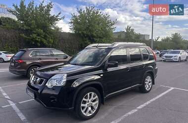 Внедорожник / Кроссовер Nissan X-Trail 2012 в 