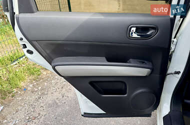 Внедорожник / Кроссовер Nissan X-Trail 2013 в 