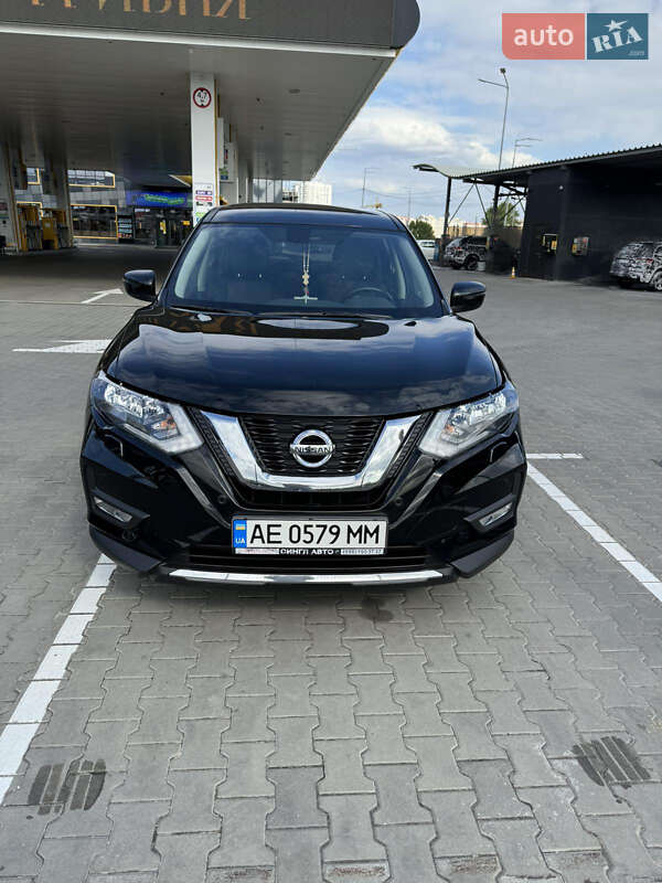 Позашляховик / Кросовер Nissan X-Trail 2021 в 