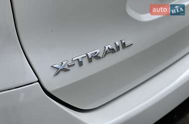 Позашляховик / Кросовер Nissan X-Trail 2017 в 