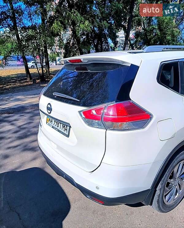 Позашляховик / Кросовер Nissan X-Trail 2015 в Броварах
