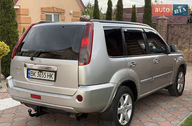 Внедорожник / Кроссовер Nissan X-Trail 2006 в 