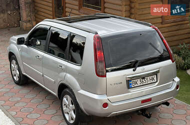 Внедорожник / Кроссовер Nissan X-Trail 2006 в 