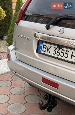 Внедорожник / Кроссовер Nissan X-Trail 2006 в 