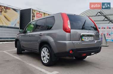 Внедорожник / Кроссовер Nissan X-Trail 2013 в 