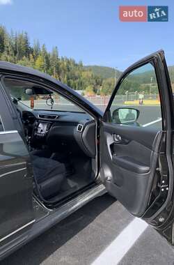 Внедорожник / Кроссовер Nissan X-Trail 2015 в 
