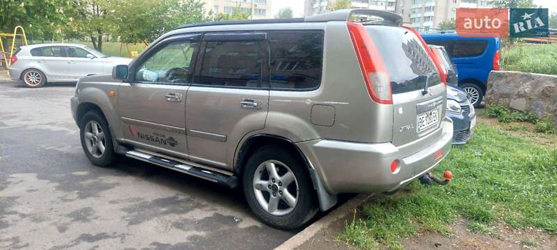Позашляховик / Кросовер Nissan X-Trail 2002 в Южноукраїнську