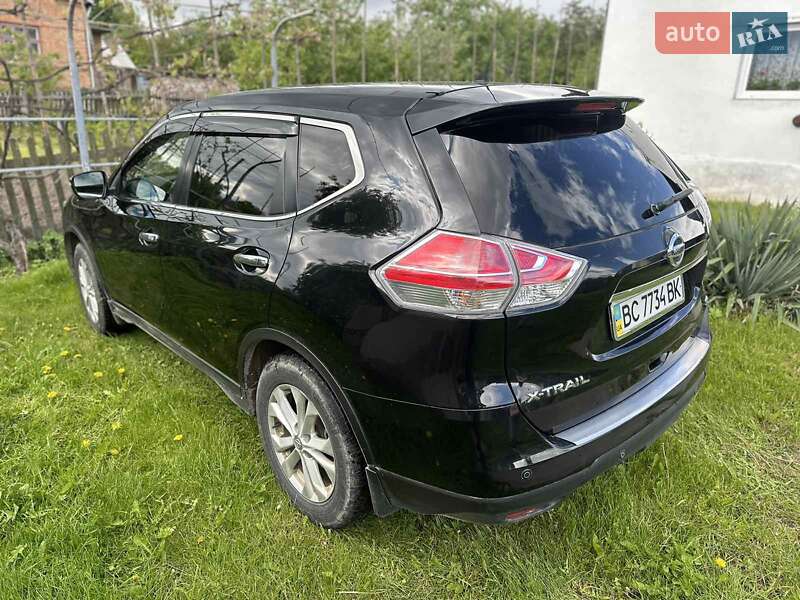 Позашляховик / Кросовер Nissan X-Trail 2015 в Жовкві