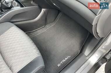 Позашляховик / Кросовер Nissan X-Trail 2021 в 