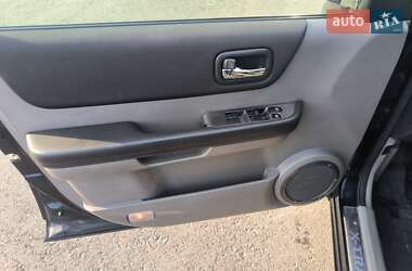 Внедорожник / Кроссовер Nissan X-Trail 2005 в 
