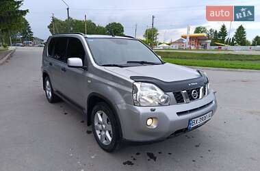 Позашляховик / Кросовер Nissan X-Trail 2010 в 