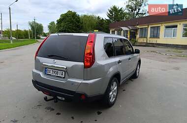 Позашляховик / Кросовер Nissan X-Trail 2010 в 