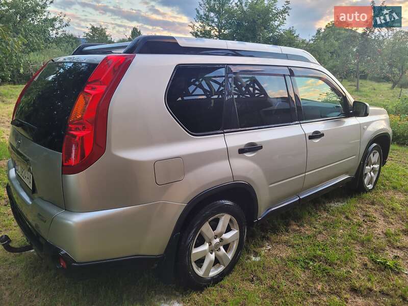 Внедорожник / Кроссовер Nissan X-Trail 2010 в Львове
