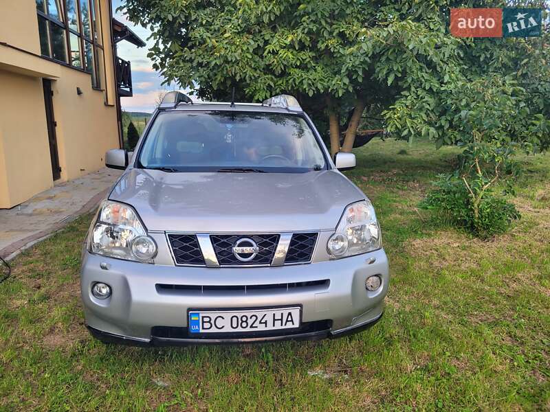 Внедорожник / Кроссовер Nissan X-Trail 2010 в Львове