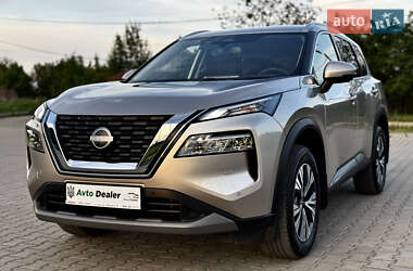 Позашляховик / Кросовер Nissan X-Trail 2024 в 