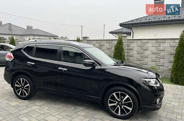 Внедорожник / Кроссовер Nissan X-Trail 2015 в 
