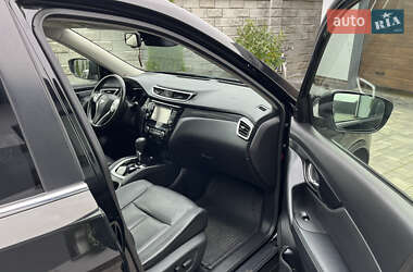 Внедорожник / Кроссовер Nissan X-Trail 2015 в 