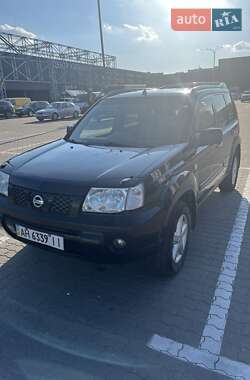 Внедорожник / Кроссовер Nissan X-Trail 2005 в 