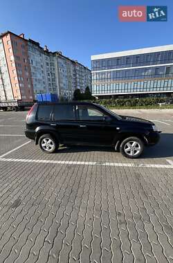 Внедорожник / Кроссовер Nissan X-Trail 2005 в 