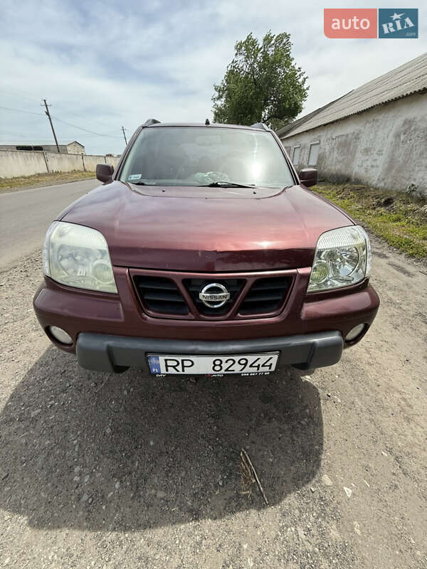 Внедорожник / Кроссовер Nissan X-Trail 2002 в 