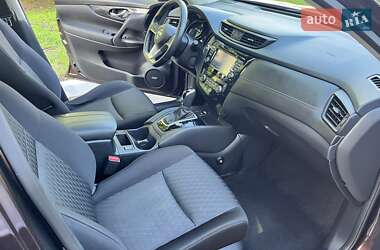 Внедорожник / Кроссовер Nissan X-Trail 2017 в 