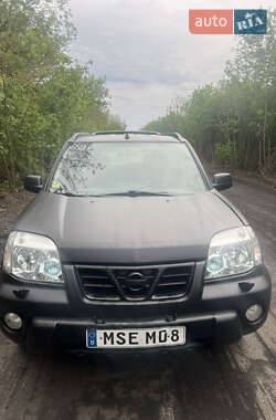 Внедорожник / Кроссовер Nissan X-Trail 2002 в Новониколаевке