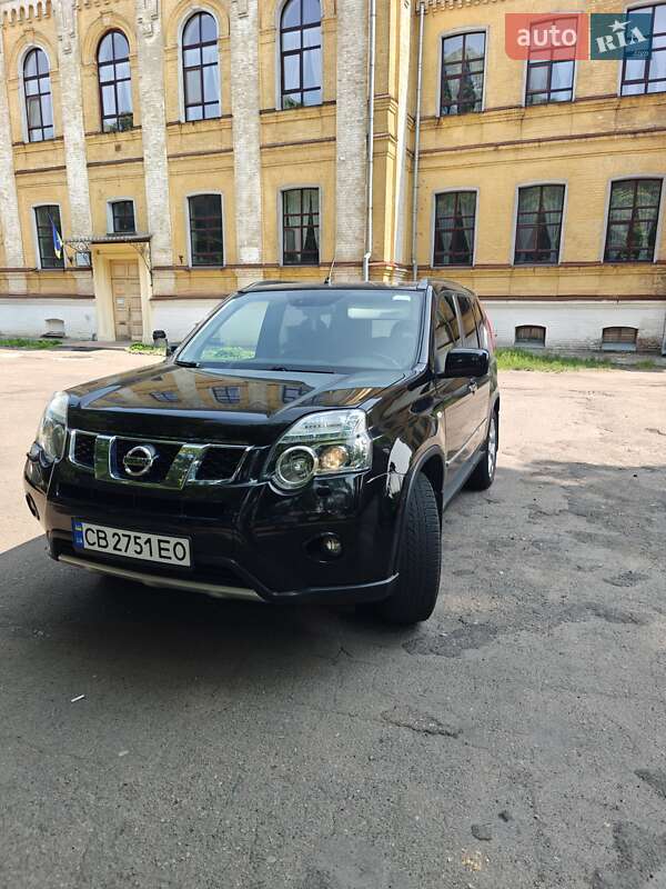 Внедорожник / Кроссовер Nissan X-Trail 2014 в 
